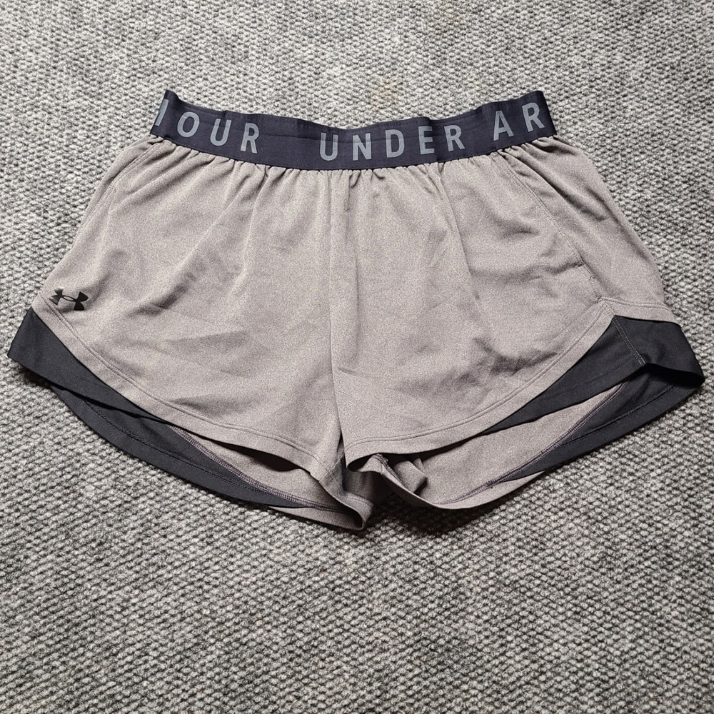 Under Armour HeatGear Women Gray Black Athletic Training Shorts 1X Pocket 2741
